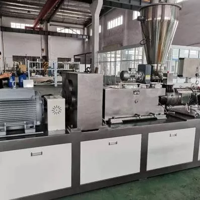 Isikruru esiNye Extruder
